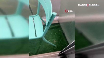 Paris sokakları göle döndü: Eyfel Kulesi görünmez oldu!