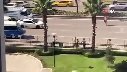 Bursa’da alev alan lüks otomobil kullanılamaz hale geldi