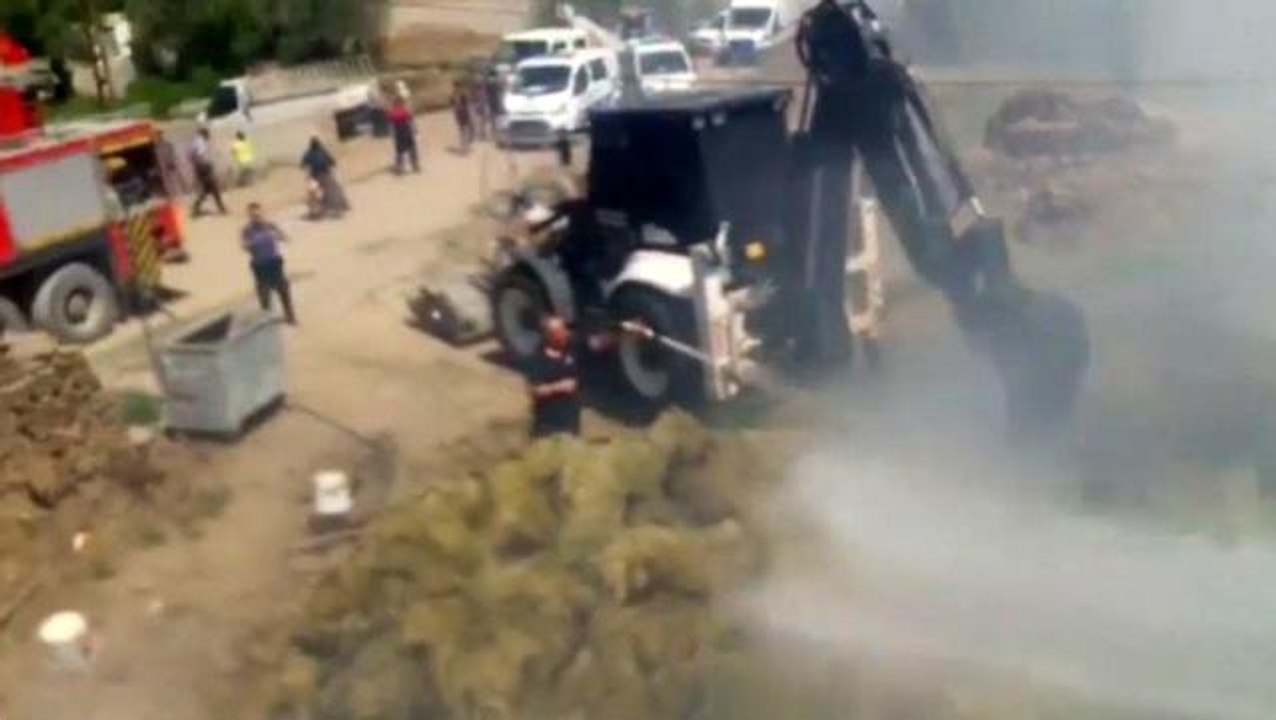 Iğdır haberleri: Iğdır'da çıkan yangında ot balyaları kullanılamaz hale geldi