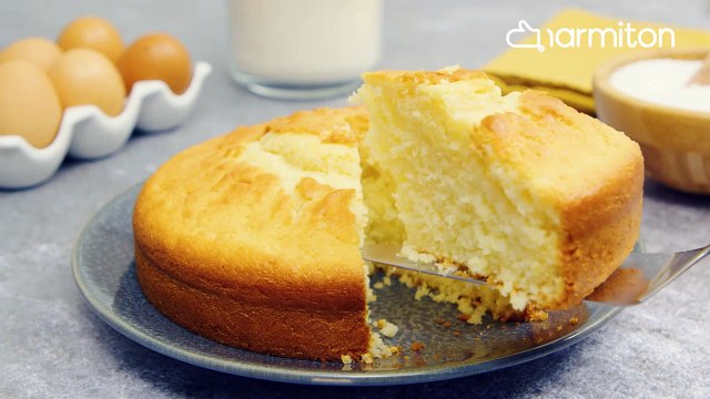 C’est parti pour un gâteau aérien à la crème fraîche pour finir vos repas en beauté !