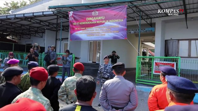 Bendera Merah Putih Dikibarkan di Bawah Laut, Peringati HUT RI Ke-77