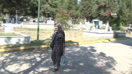 Depremde yitirdiği 7 kişinin acısını unutamadı