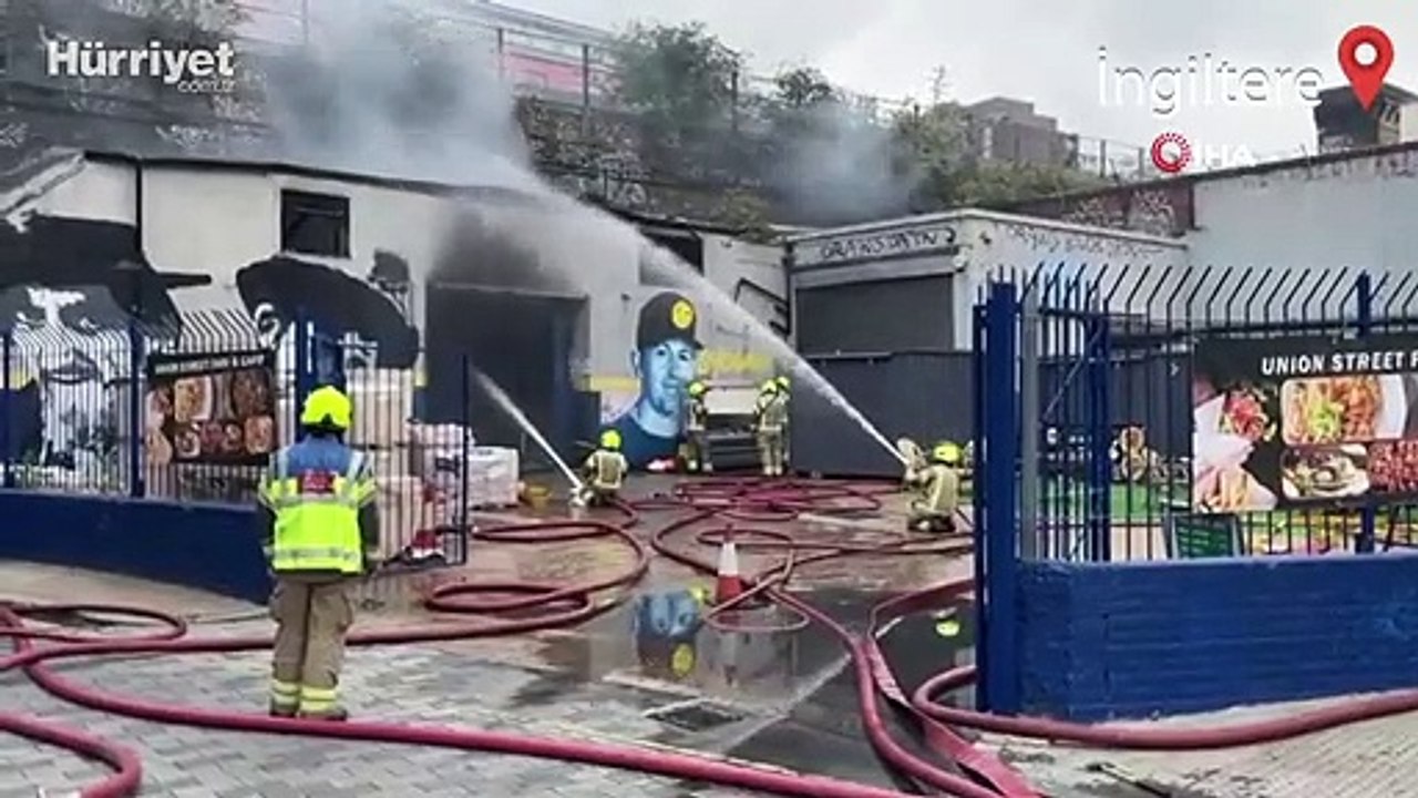 Londra'da metro istasyonunda yangın