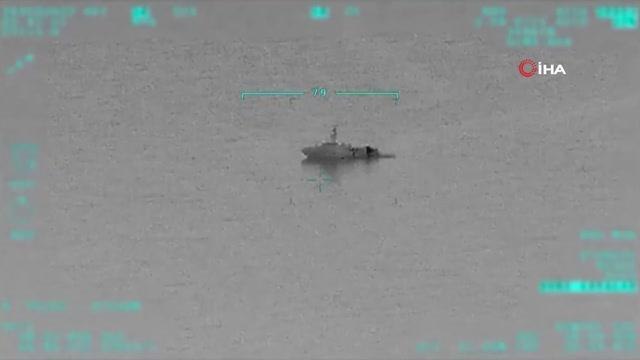 MSB, düzensiz göçmenlerin Yunanistan tarafından Türk karasularına itilme anlarını paylaştı