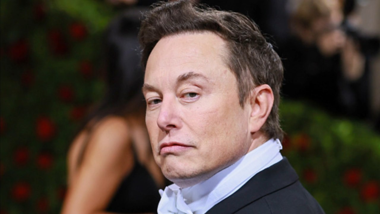 Kauft Elon Musk Manchester United?