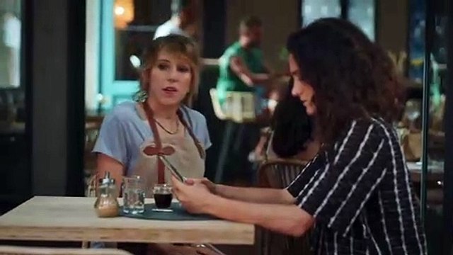 Plus Belle la Vie - Barbara fait son mea culpa auprès d'Emma