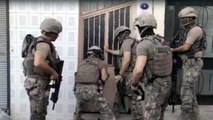 Son dakika haberleri | İZMİR'DE HELİKOPTER DESTEKLİ UYUŞTURUCU OPERASYONU: 29 GÖZALTI
