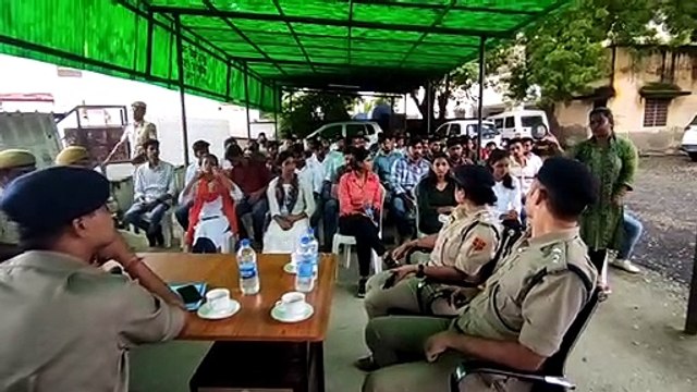 Video.. छात्रसंघ चुनाव को लेकर पुलिस व छात्र नेताओं के बीच कानून व्यवस्था बनाए रखने के लिए बैठक