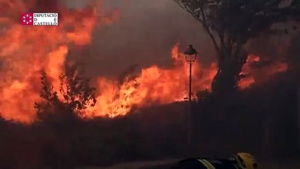 Bombeiros fogem de fogos