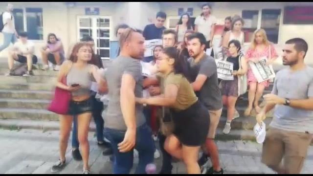 Üniversite Öğrencileri, İki Bakanlığın Ortak Barınma Genelgesini Protesto Etti: Öğrencilerinin Haklı Taleplerini Görmezden Gelmektedir