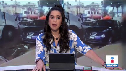 Trailero huye tras chocar contra un auto en boulevard Aeropuerto