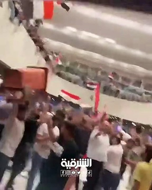 Parlamento binası basılan Irak erken seçime gidiyor