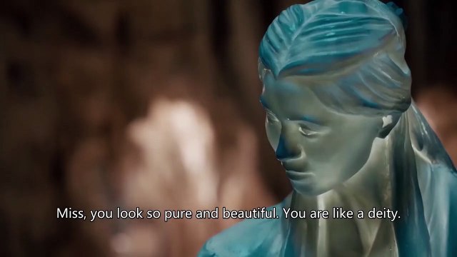 Bocah itu jatuh ke dalam gua misterius dan secara tidak sengaja menemukan buku rahasia kung fu