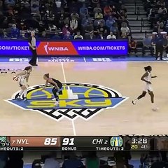 La passe géniale de Marine Johannes !