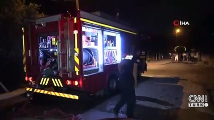 Adana'da lastik deposunda yangın: 2 yaralı