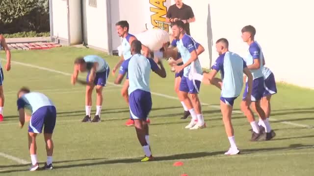 El Atlético recupera efectivos en su última sesión de entrenamiento