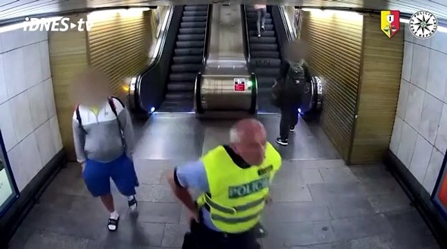 Hırsız yürüyen merdivene ters bindi, polis yakalamak için sadece bekledi