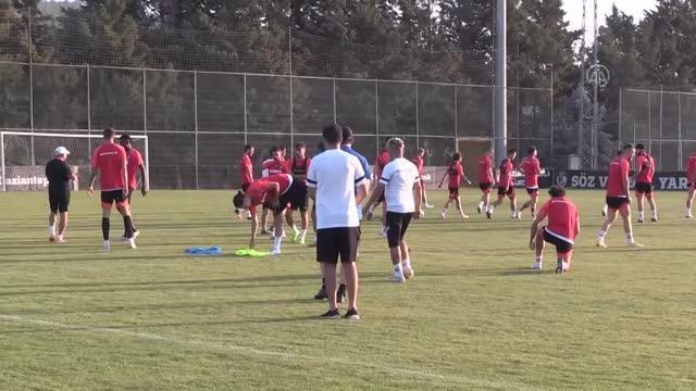 Gaziantep spor haberleri: GAZİANTEP - Gaziantep FK'li Jevtovic, zirveye oynayan bir takım olacaklarına inanıyor