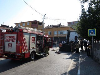 ATAŞEHİR'DE TIR'IN ÇARPTIĞI YAYA ÖLDÜ