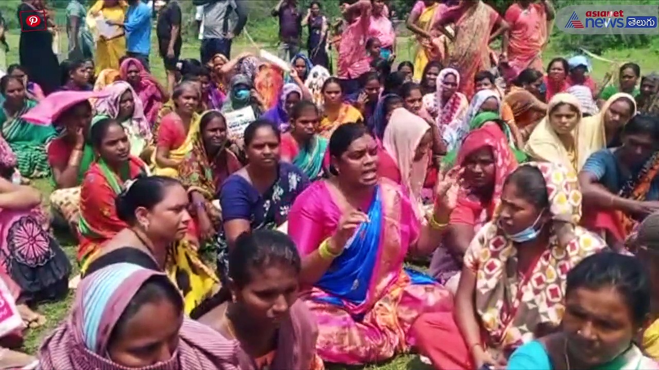 జగన్ ఇస్తారా లేక కేసీఆరా... మాకు మాత్రం అవి కావాలి..: భద్రాచలం మహిళల ఆందోళన