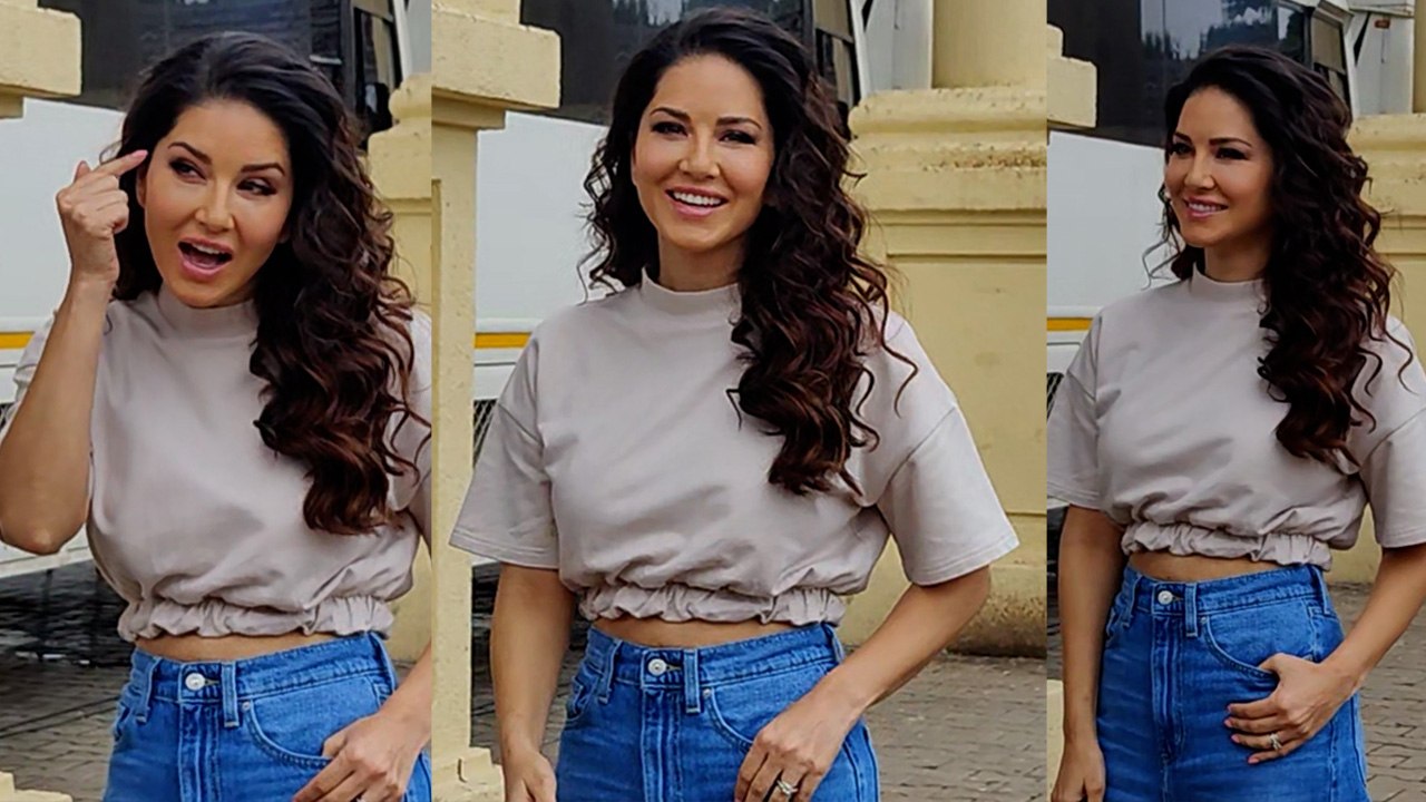 Sunny Leone | Sunny Leone Cuteness | Sunny Leone Latest Spotted | Sunny Leone Cute Interaction