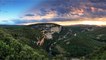 Une femme fait une chute mortelle lors d’une randonnée en Ardèche, son mari décède en voulant la sauver