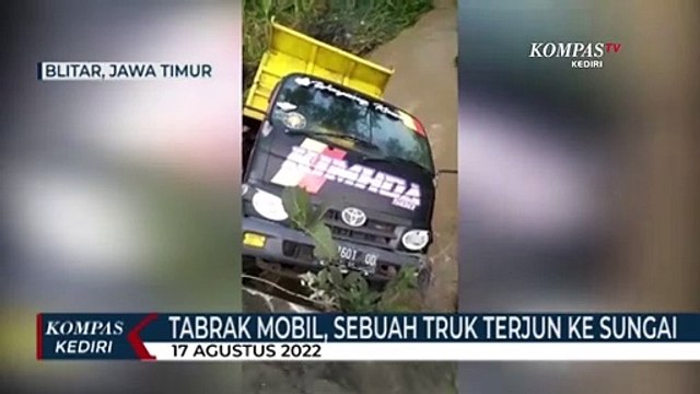 Diduga Kelebihan Muatan, Truk Pasir Terjun Ke Sungai