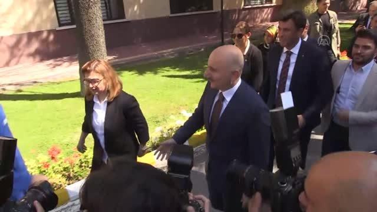 Eskişehir haberleri: ESKİŞEHİR - Bakan Karaismailoğlu: "Pandeminin ardından yük taşımalarımızı yüzde 10, uluslararası taşımacılık potansiyelimizi de yüzde 24 artırdık"