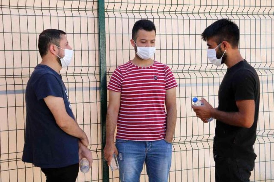 Kars 3. sayfa: Zulmün böylesi: Göçmenleri dövüp, aç ve susuz bırakmışlar