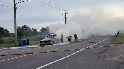 Camionnette en feu (Le Reflet - Erick Rivest)