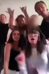 Ballo sensuale sui social, bufera sulla premier finlandese Sanna Marin