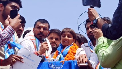 एनएसयूआई प्रदेशाध्यक्ष अभिषेक चौधरी बोले.- निहरिका एनएसयूआई के झंडे के मजबूत करने का काम करेंगी