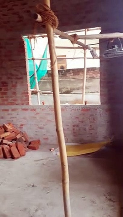 चार मंजिला अवैध निर्माण सील...प्रवेश और निकास द...