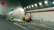 Los Bomberos de la Diputación de Alicante sofocan las llamas de un coche incendiado en el túnel de Villena
