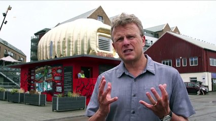 This Inflatable Gold Structure Could Be the Future of Martian Living