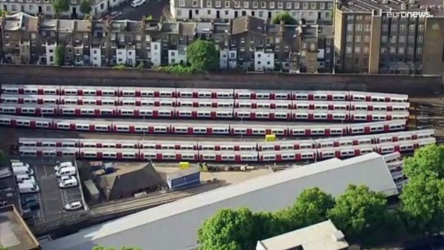 Huelga masiva de los ferroviarios británicos por el aumento de la inflación