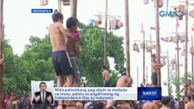 Mala-palosebong pag-akyat sa madulas na troso, palaro sa pagdiriwang ng Independence Day sa Indonesia | Saksi