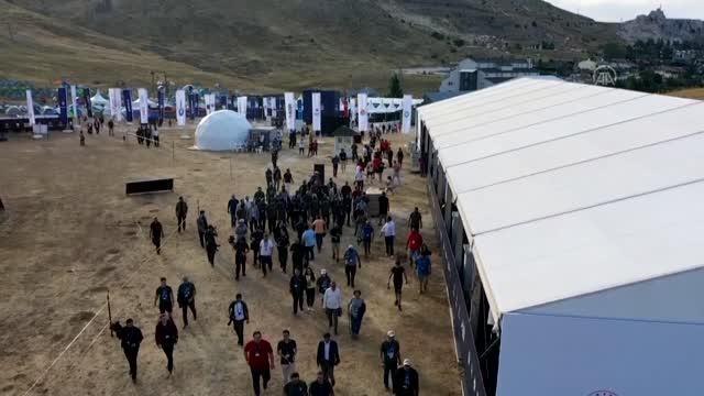 Bakan Varank: Bizler her daim gençlerimizle birlikte yürümeye devam edeceğiz