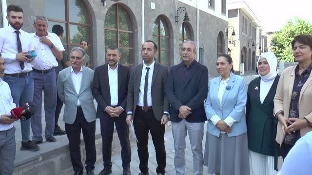 Diyarbakır haber... DİYARBAKIR - Evlat Nöbeti Çalıştayı nın sonuç bildirgesi açıklandı