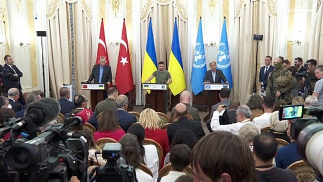 Sem retirada russa não há paz , diz Zelenskyy a Guterres e Erdoğan
