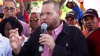 Alcalde Carlos Guzmán entrega totalmente remozados parques en Los Guaricanos y Sabana Perdida