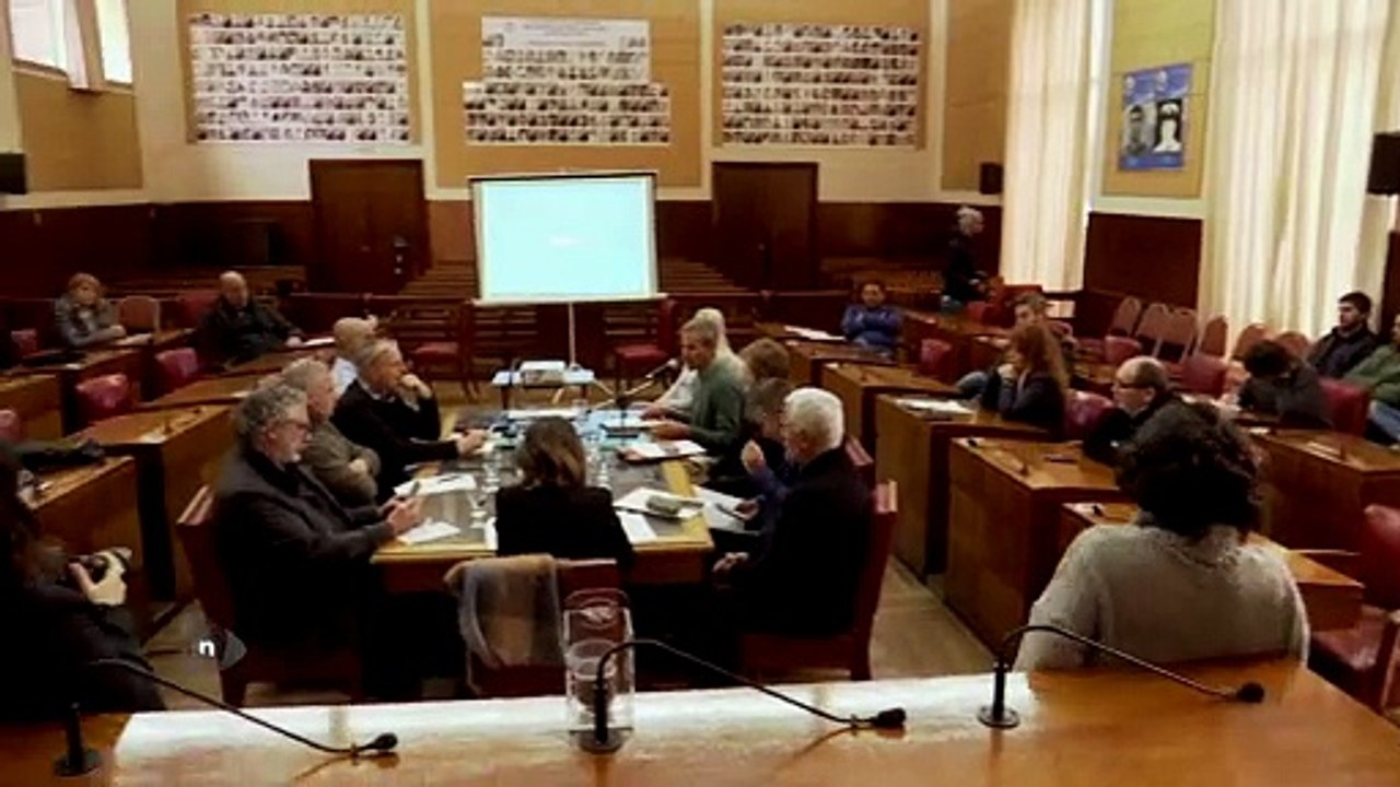 REALIZAN UN DEBATE POR LAS ROTONDAS