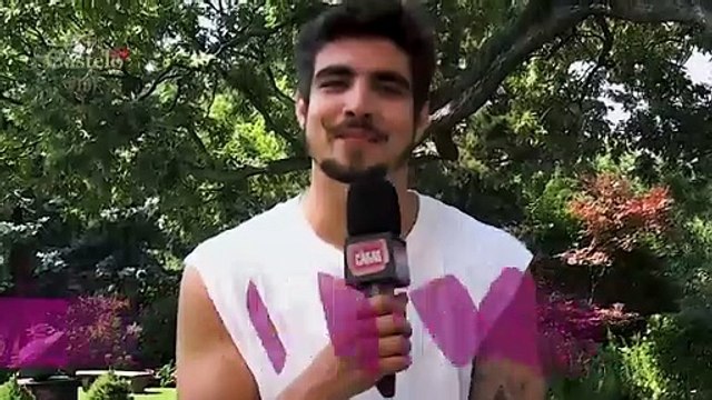 Caio Castro curte o Castelo de Caras em Nova York