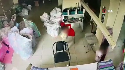 Böyle anne olmaz olsun... Küçük çocuğunu hırsızlığına alet etti