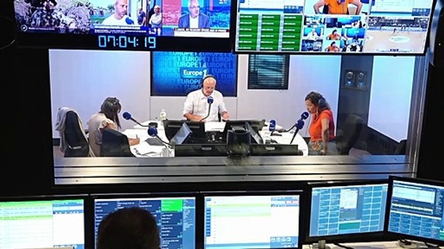 Après un été studieux, Emmanuel Macron achève ses vacances à Bormes-les-Mimosas