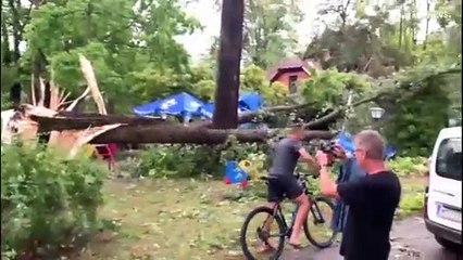 Более десяти человек стали жертвами непогоды в Западной Европе