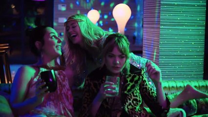 Pretty Problems Fragman