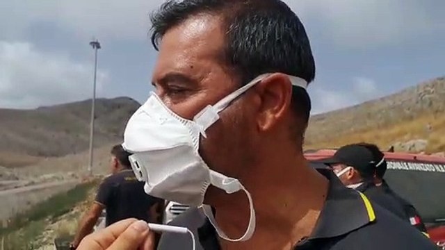 Incendi, vertice in Prefettura a Palermo: brucia ancora la discarica di Bellolampo