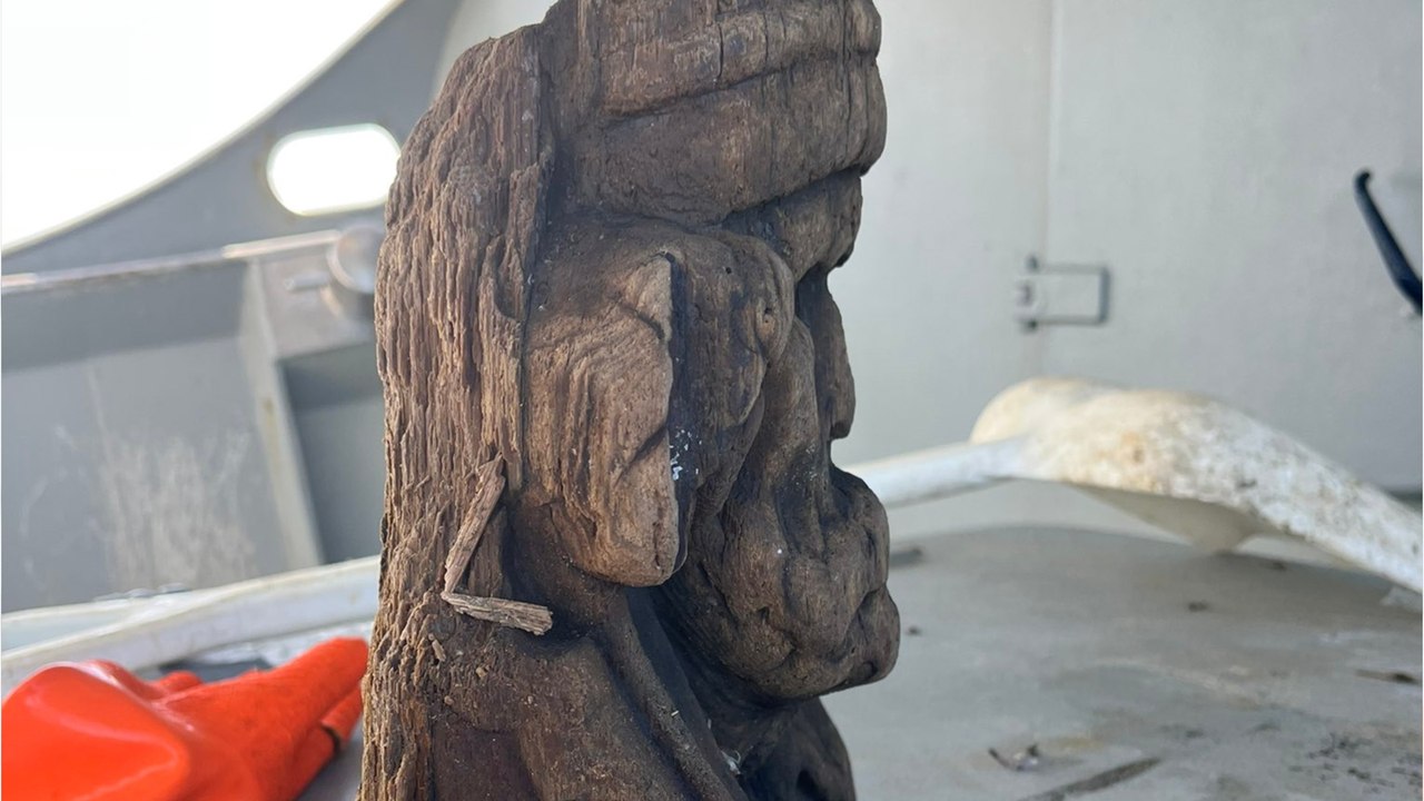 Une mystérieuse statue en bois de plusieurs siècles découverte par des pêcheurs néerlandais