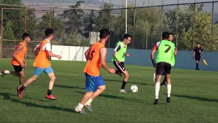 Bursa'da gençlerin futbol şöleni başladı